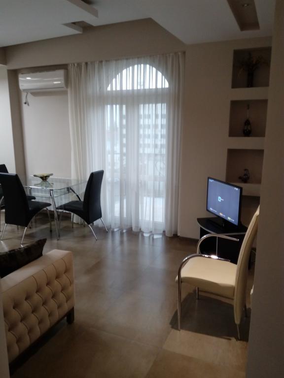 Apartment On Rustaveli Batumi Exteriör bild