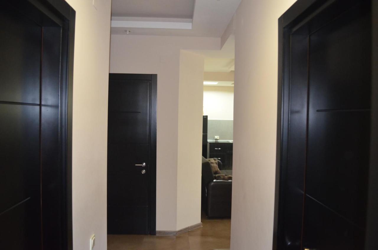 Apartment On Rustaveli Batumi Exteriör bild